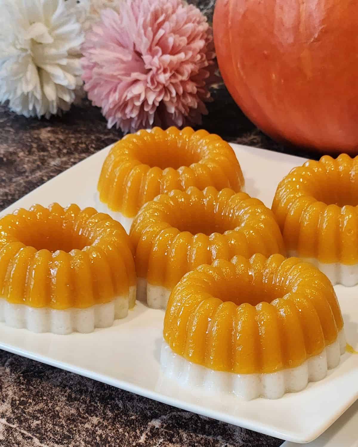 A plate of 5 kuih talam labu. 